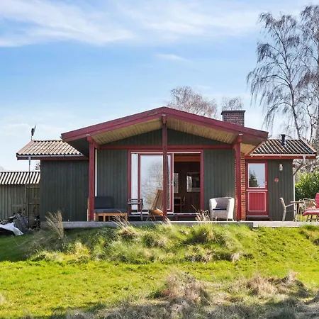 Cozy With A Beautiful View Vakantiehuis Tranekær